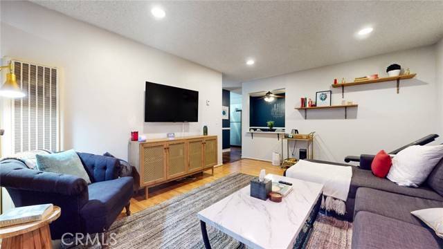 Glendale, CA 91203,409 Burchett Street #108