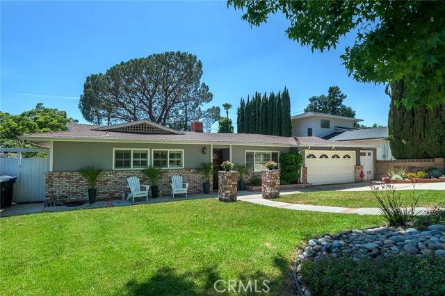 La Crescenta, CA 91214,3810 Los Olivos Lane