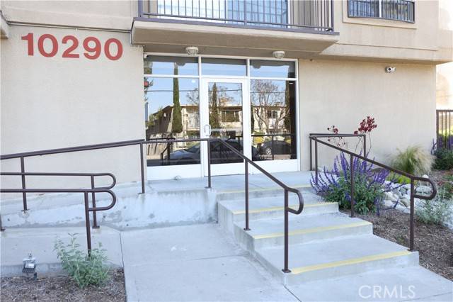 Tujunga, CA 91042,10290 Tujunga Canyon Boulevard #105