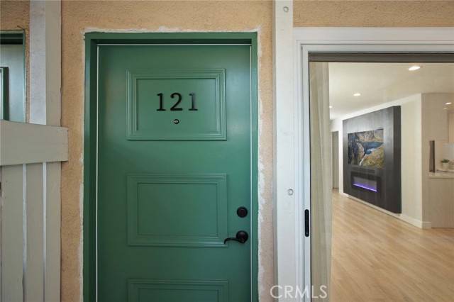 Glendale, CA 91206,121 Sinclair Avenue #121