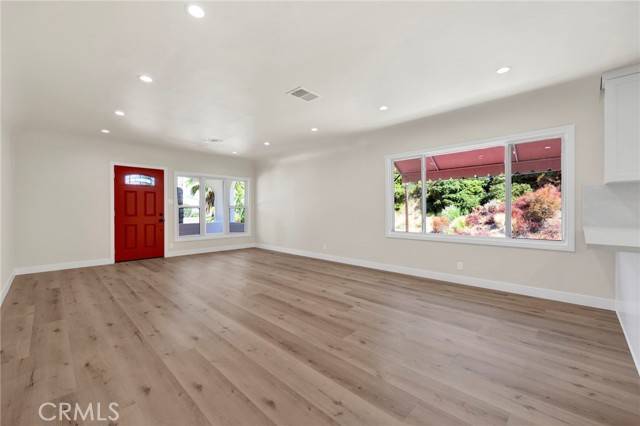 Tujunga, CA 91042,10648 Pinewood Avenue