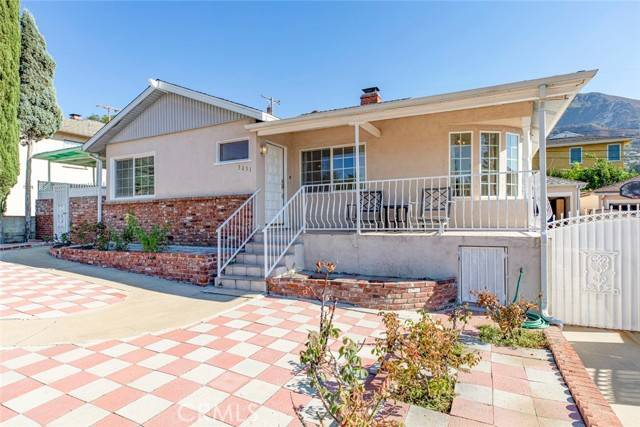 La Crescenta, CA 91214,3251 Brookhill Street