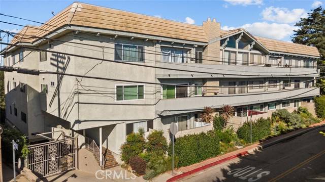 Bel Air, CA 90077,2345 Roscomare Road #301