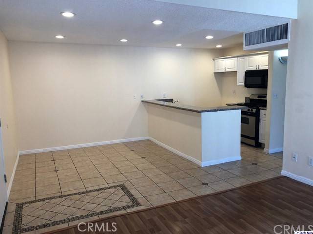 Canoga Park, CA 91304,8601 International Avenue #216