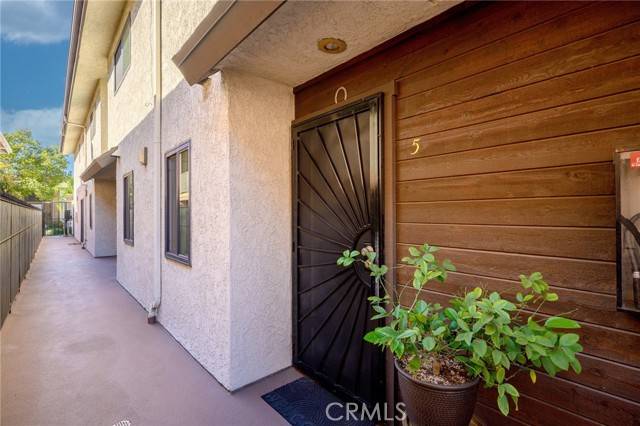 Glendale, CA 91202,1114 San Rafael Avenue #5