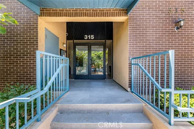 Glendale, CA 91203,315 Chester Street #209