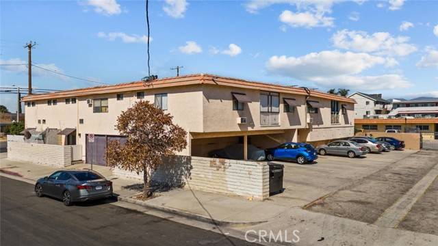 North Hollywood, CA 91605,7904 Laurel Canyon Boulevard #3