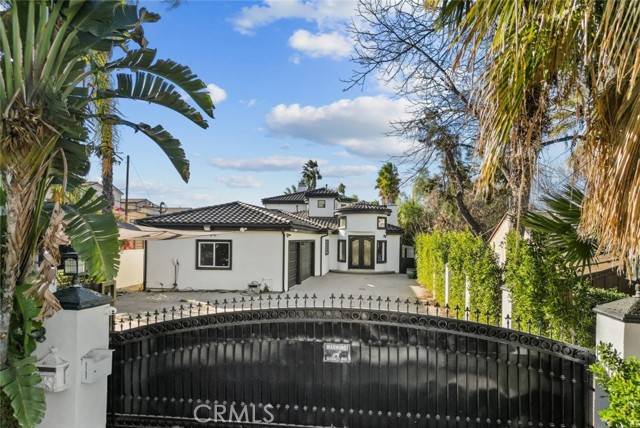 Tarzana, CA 91356,5157 Avenida Oriente