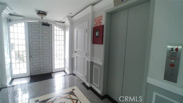 Hollywood, CA 90028,1730 North Gramercy Place #202