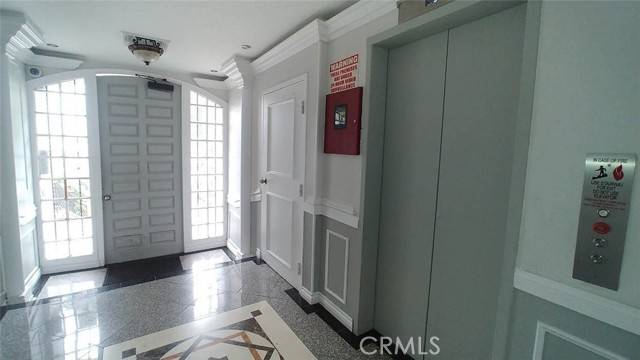Hollywood, CA 90028,1730 North Gramercy Place #203