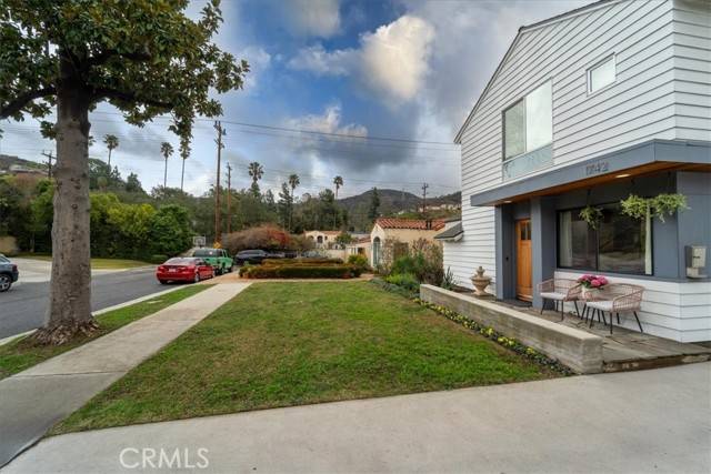 Glendale, CA 91208,1742 El Rito Avenue