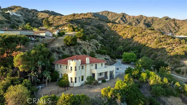 Burbank, CA 91501,1220 E Providencia Avenue