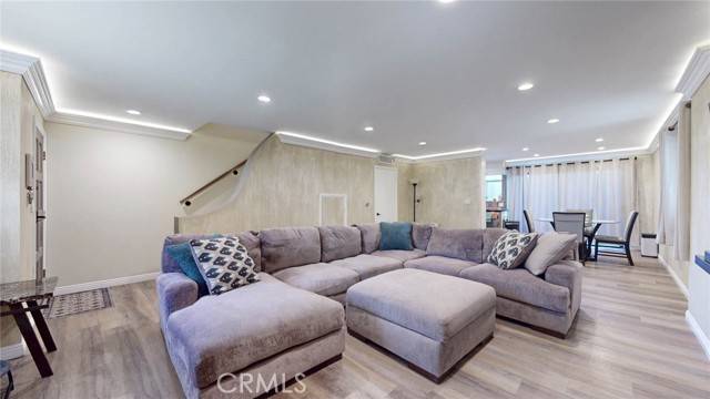 Sun Valley, CA 91352,9325 Sunland Park Drive #1