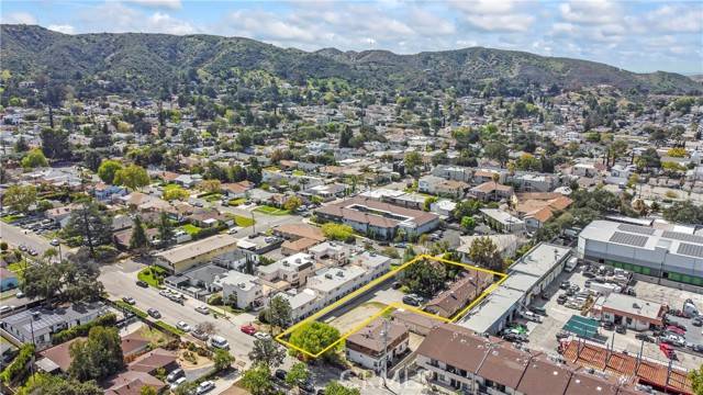 Sunland, CA 91040,10425 Mcvine Avenue