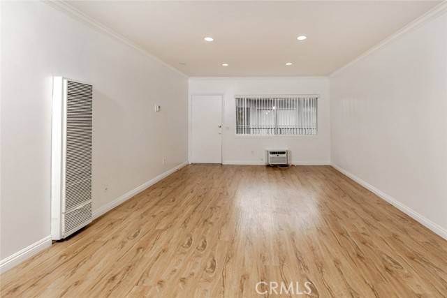 Burbank, CA 91502,240 W Verdugo Avenue #V