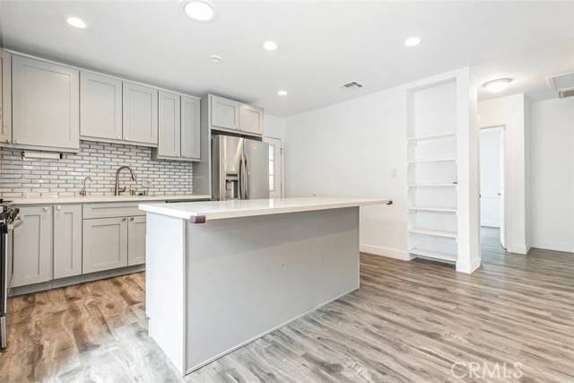 Reseda, CA 91335,7345 Jamieson Avenue