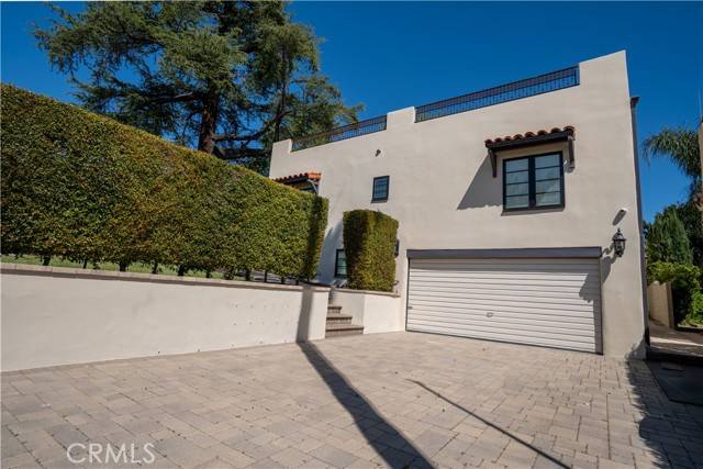 Glendale, CA 91202,734 Cumberland Road