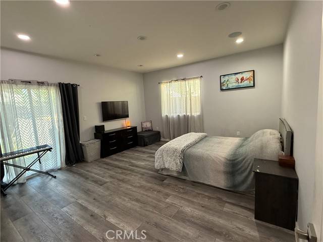 Van Nuys, CA 91405,14615 Wyandotte Street