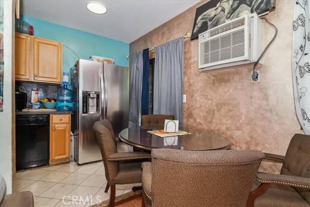 Sun Valley, CA 91352,8641 Glenoaks Boulevard #216