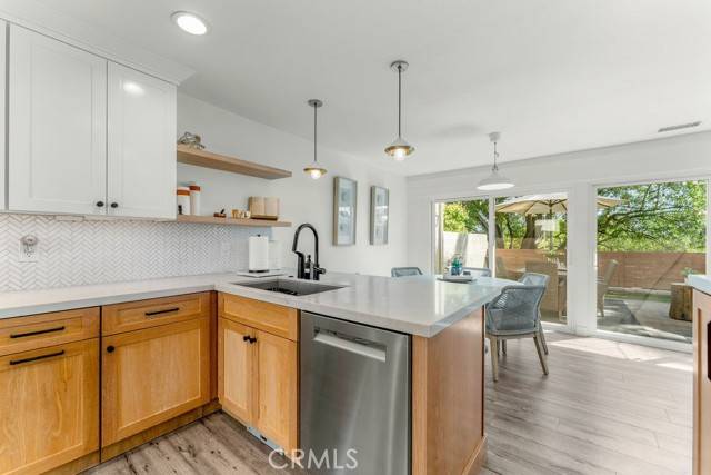 Thousand Oaks, CA 91360,616 Knollview Lane
