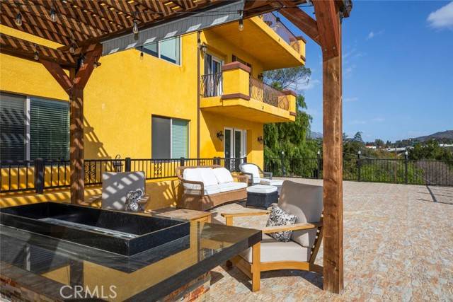 Sunland, CA 91040,9336 Wayside Drive