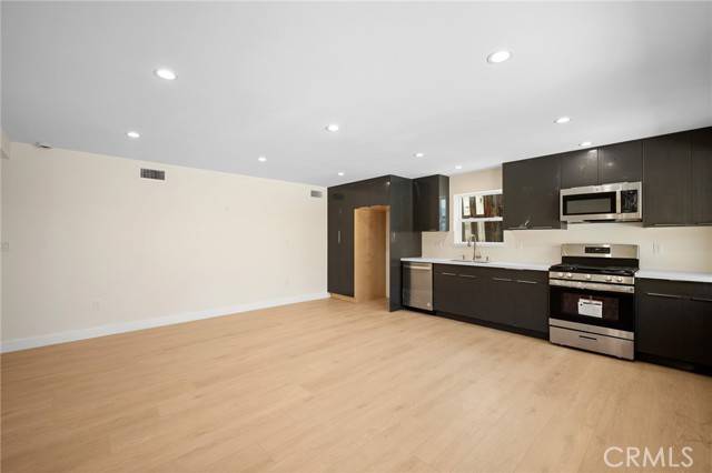 Burbank, CA 91506,1009 W Angeleno Avenue #101