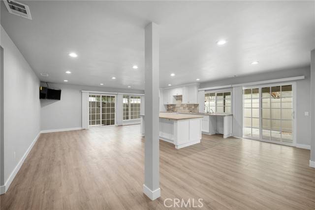 Granada Hills, CA 91344,16132 Chatsworth Street