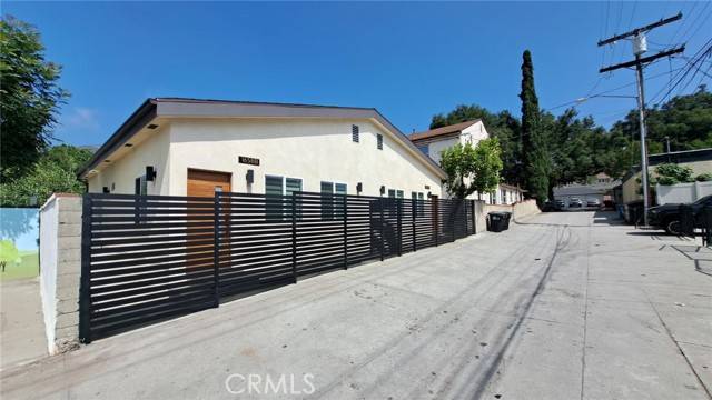 Glendale, CA 91208,1658 Del Valle Avenue #B