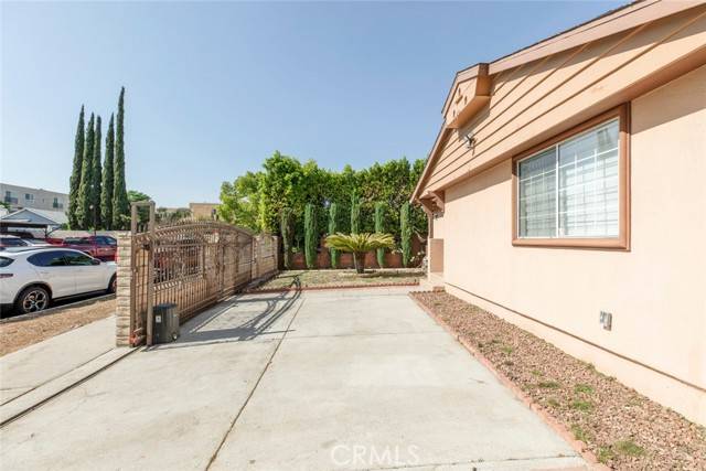North Hollywood, CA 91605,7106 Teesdale Avenue