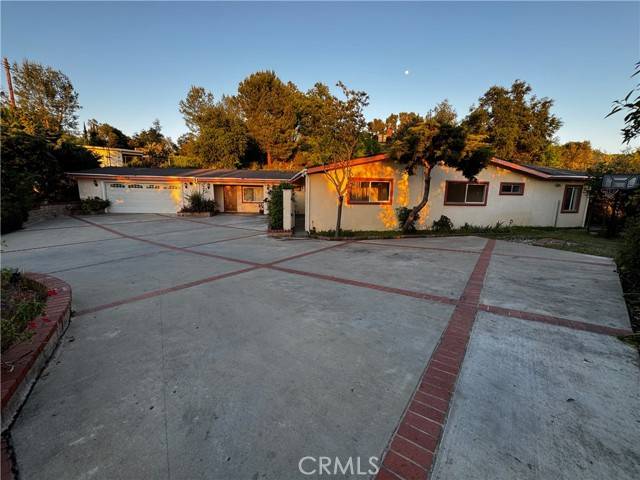 Tujunga, CA 91042,9448 Charrick Drive