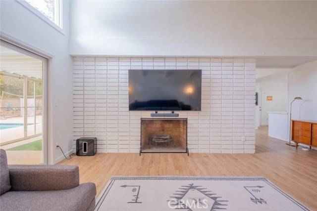 Woodland Hills, CA 91364,23100 Mulholland Drive