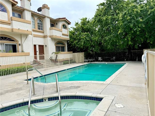 Winnetka, CA 91306,19950 Sherman Way #A