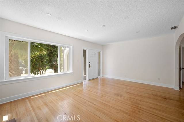 Glendale, CA 91202,635 Palm Drive