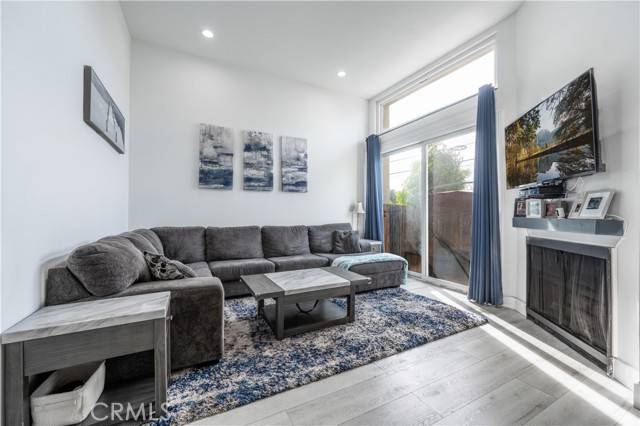 Chatsworth, CA 91311,9950 Topanga Canyon Boulevard #5