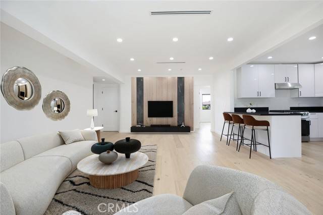 Tarzana, CA 91356,5132 Avenida Oriente