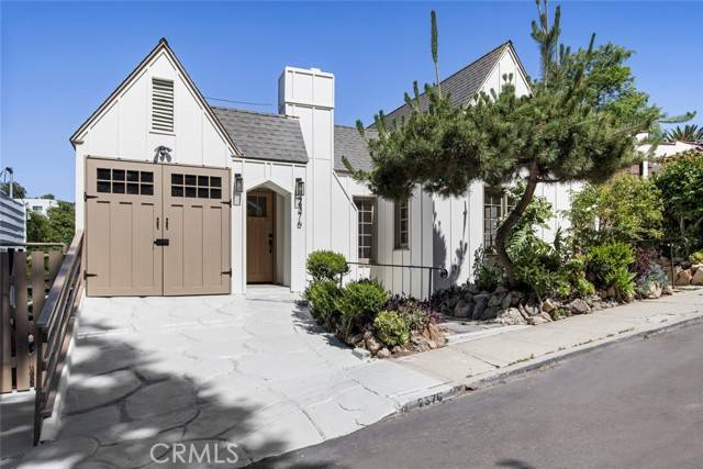 Los Angeles, CA 90039,2376 Lake View Avenue