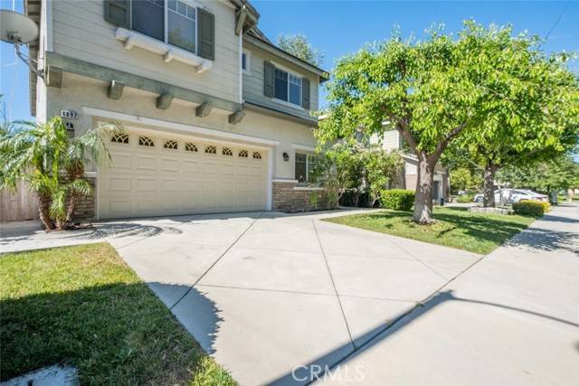 Simi Valley, CA 93063,4892 Borders Street