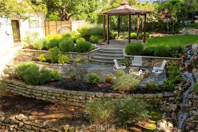 Glendale, CA 91208,1836 Crestmont Court