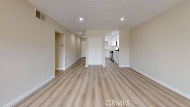Glendale, CA 91203,333 Burchett Street #203