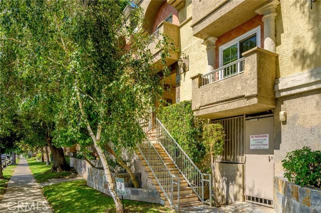 Van Nuys, CA 91406,7045 Woodley Avenue #212