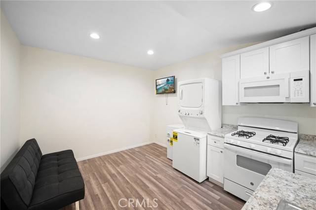 Sierra Madre, CA 91024,53 N Baldwin Avenue