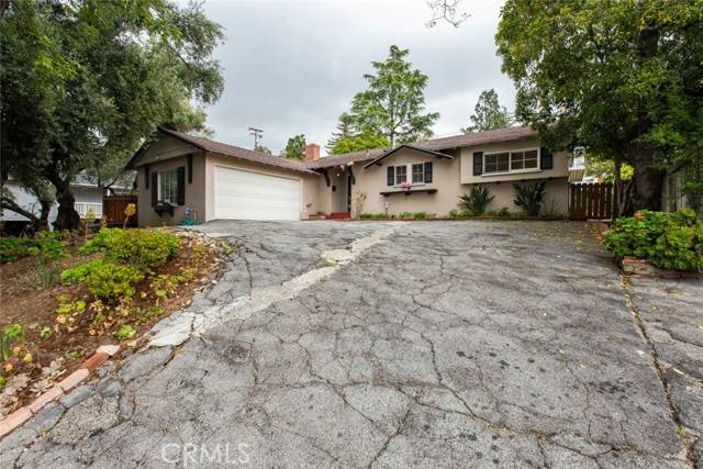 La Canada Flintridge, CA 91011,4526 La Granada Way