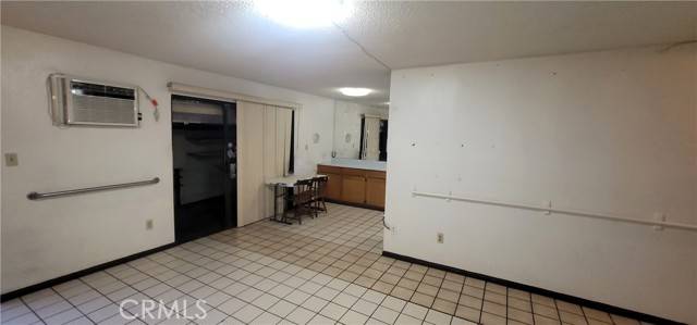 Panorama City, CA 91402,14805 Chase Street #105
