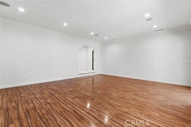 Van Nuys, CA 91406,15419 Valerio Street