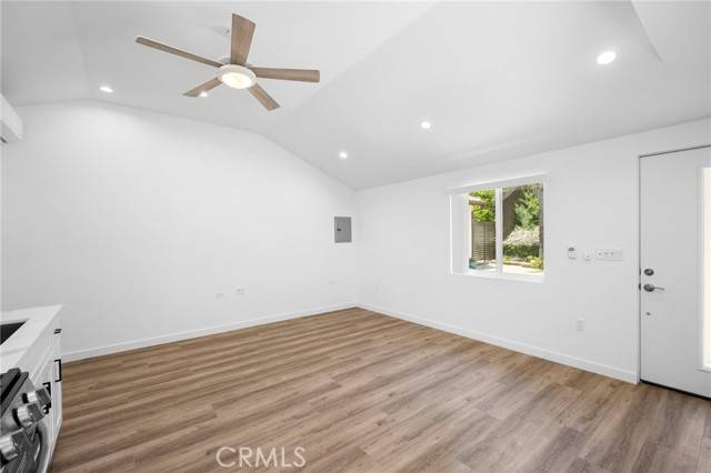 La Crescenta, CA 91214,5135 Finehill Avenue #A
