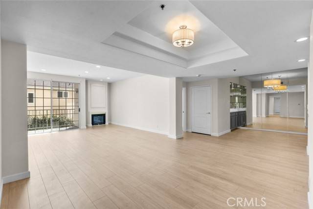 Sherman Oaks, CA 91423,4348 Mammoth Avenue #102