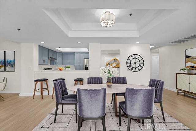 Sherman Oaks, CA 91423,4348 Mammoth Avenue #102