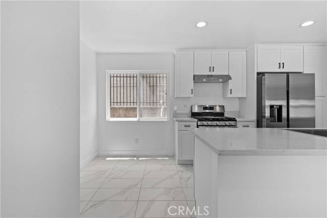 Panorama City, CA 91402,9019 Cedros Avenue #2