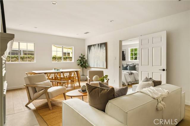 Sherman Oaks, CA 91403,14519 Addison