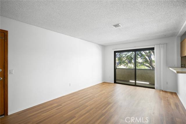 Van Nuys, CA 91406,16226 Vanowen Street #201